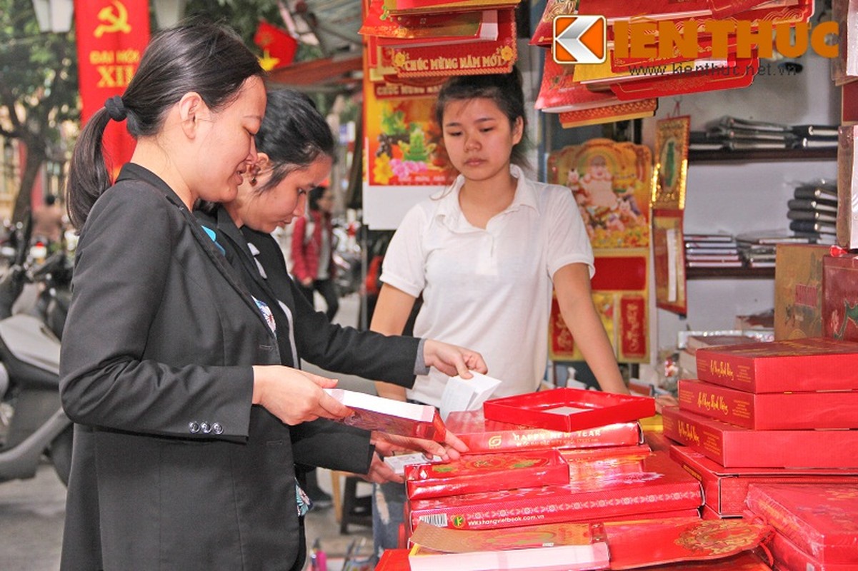 Nguoi Ha Noi nhon nhip mua sam lich Tet 2016-Hinh-3