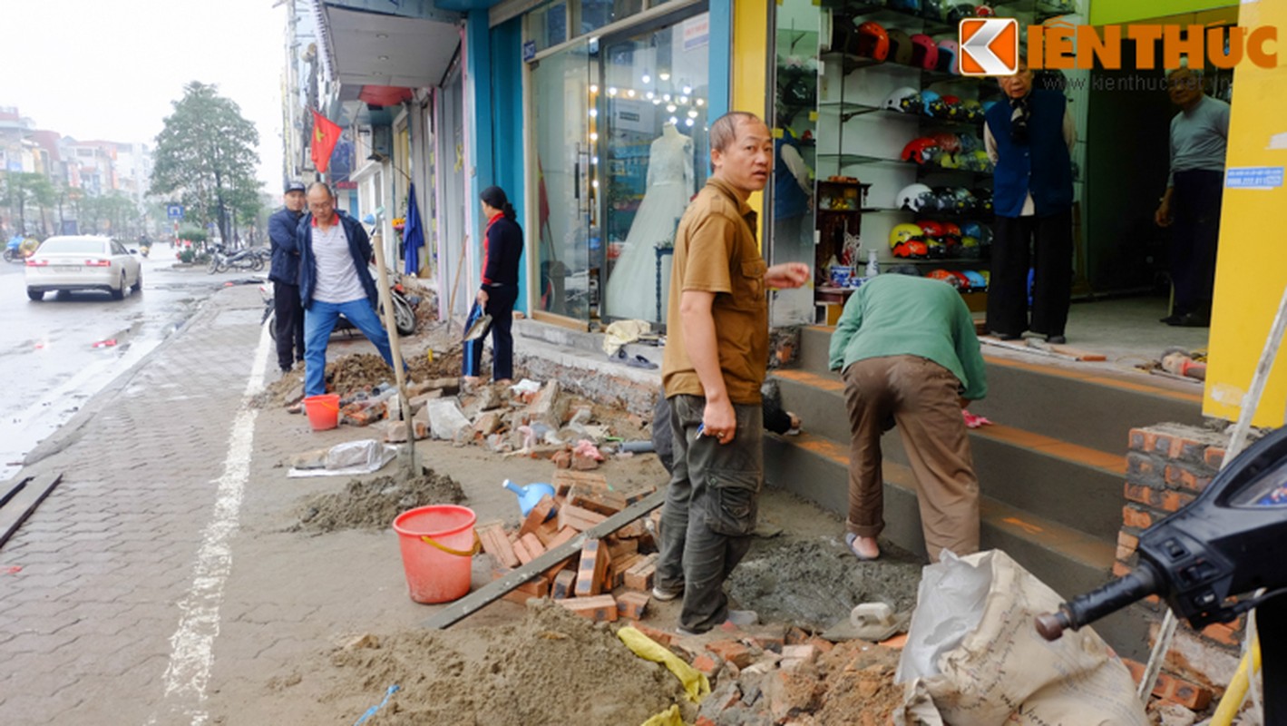 Canh via he Ha Noi nhu “bai chien truong” sau khi dap bac tam cap-Hinh-12