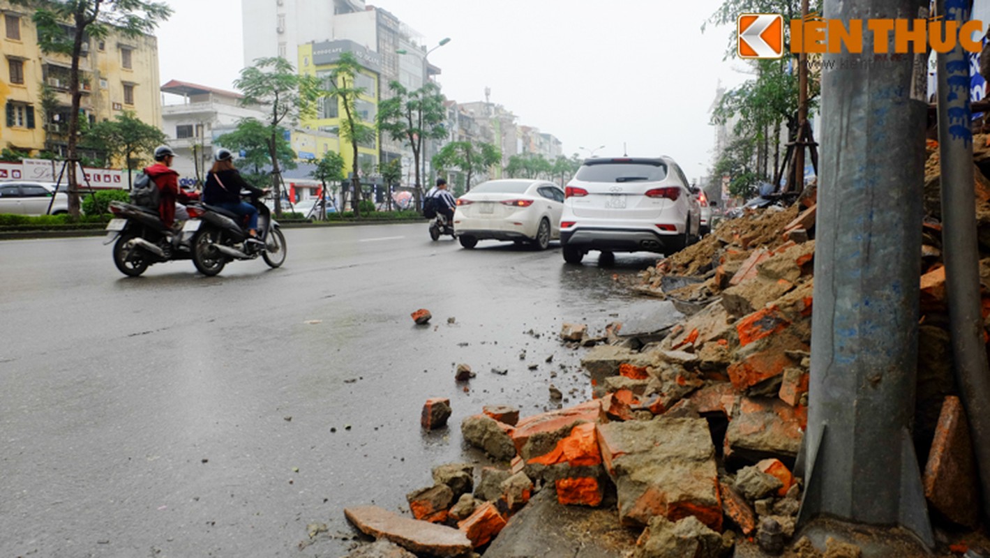 Canh via he Ha Noi nhu “bai chien truong” sau khi dap bac tam cap-Hinh-6