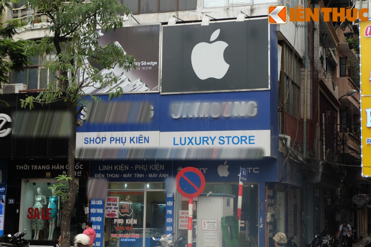 Loat bien quang cao bi Apple doi go ngap duong pho Ha Noi-Hinh-4