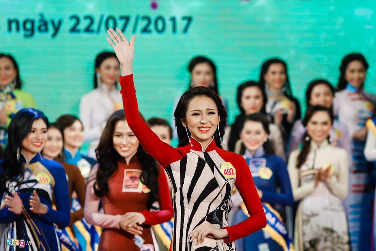 Khoanh khac trong dem chung ket Hoa khoi Nam Bo 2017-Hinh-12