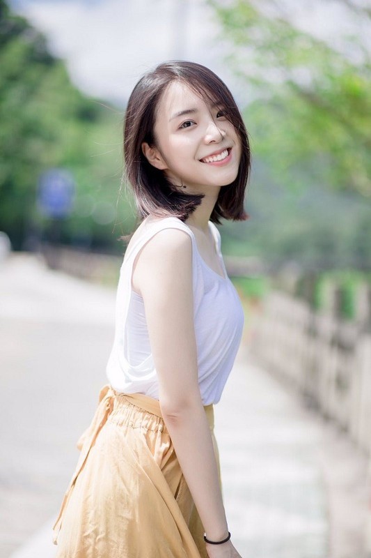 Hau chia tay ban trai, nhan sac my nu LMHT Trung Quoc gay chu y-Hinh-9