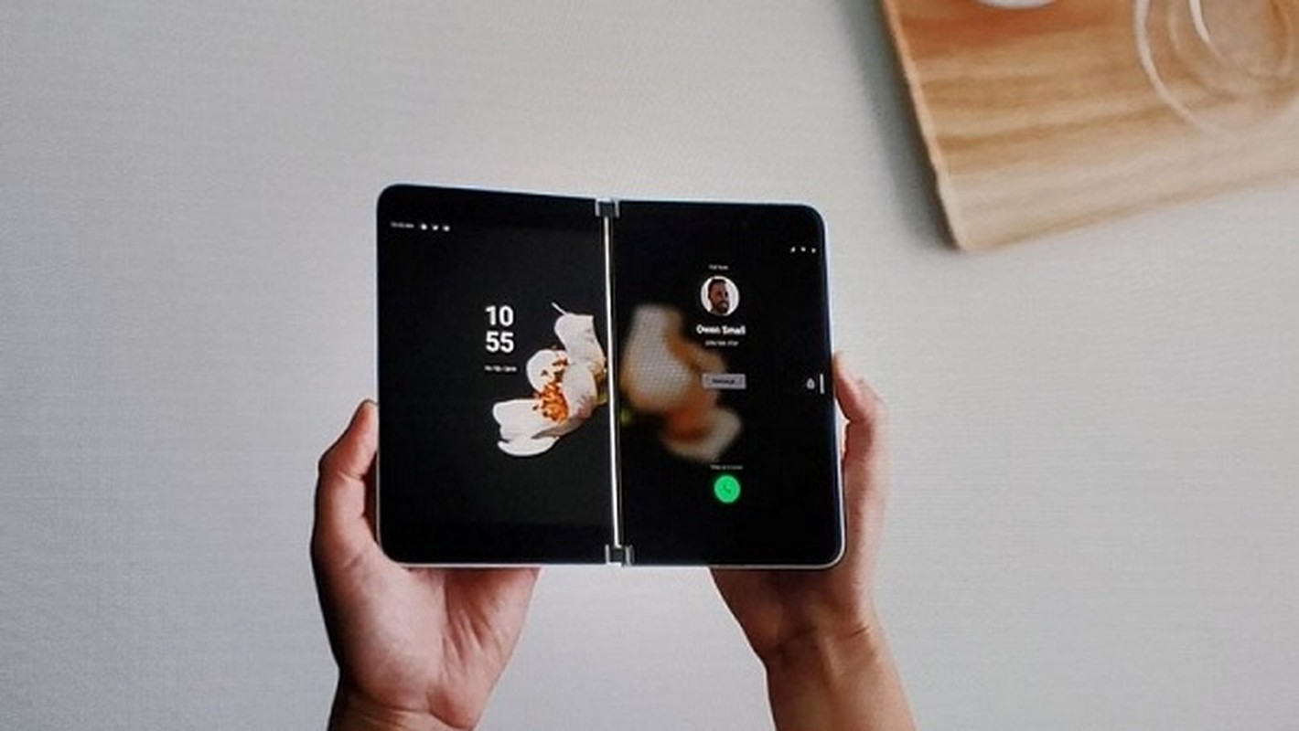 Ngam sieu pham smartphone man hinh kep cua Microsoft sap len ke-Hinh-8