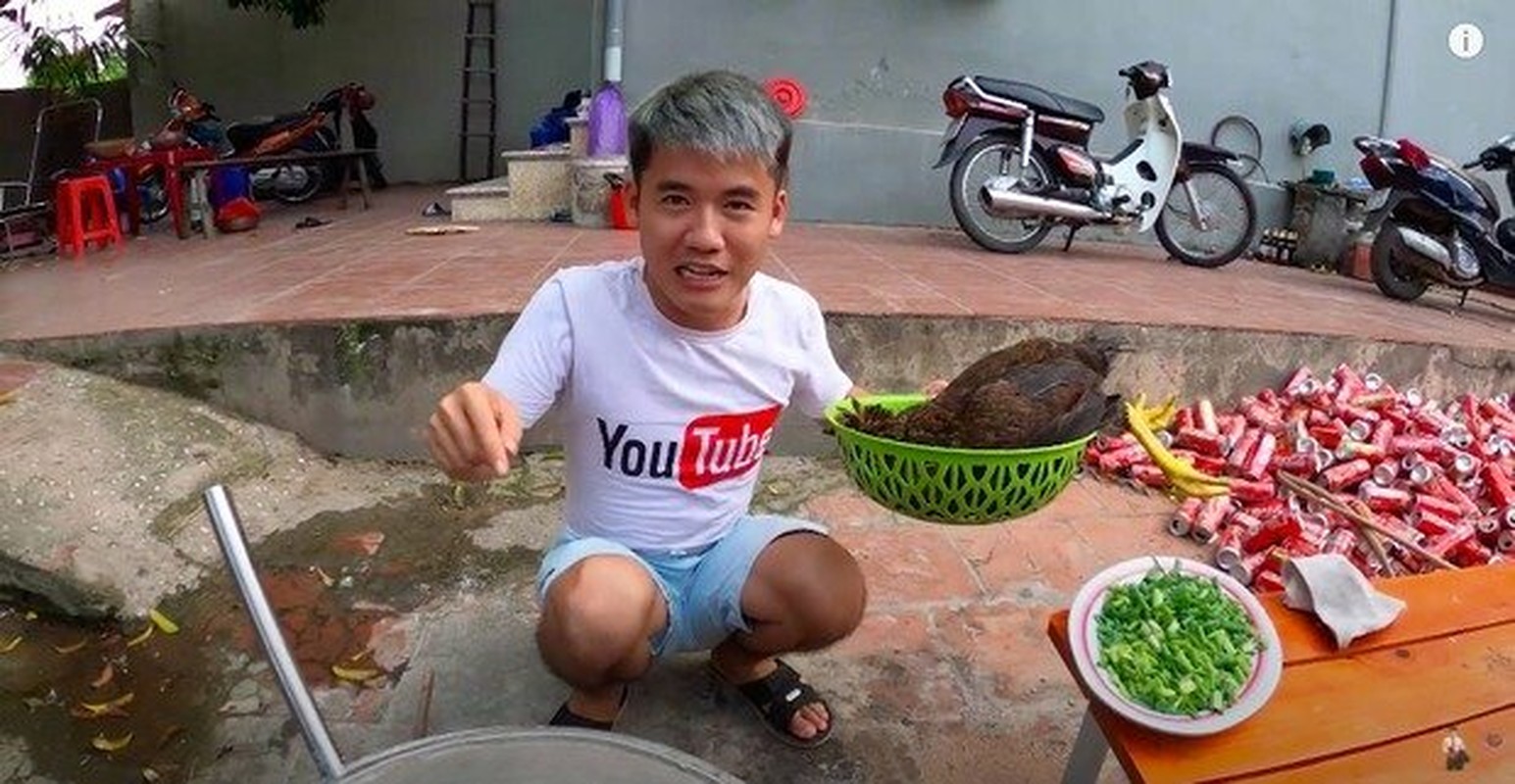 Con trai Ba Tan Vlog bi phat nang vi nau chao ga nguyen long-Hinh-3