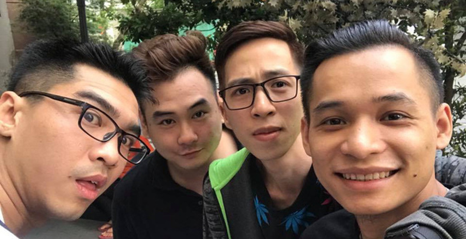 Nhung hoi ban than “quyen luc” lang streamer, xuat hien la gay bao