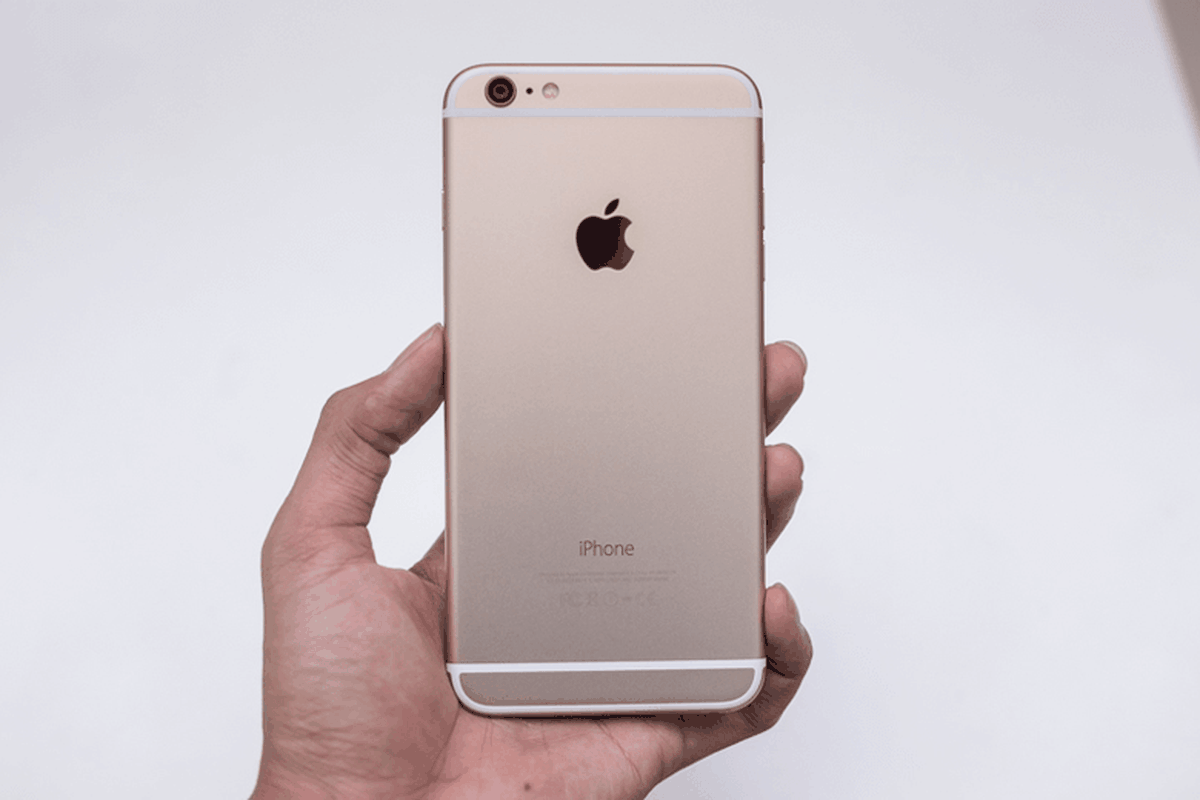 Top 5 iPhone te nhat lich su Apple van ban “dat nhu tom tuoi”-Hinh-4