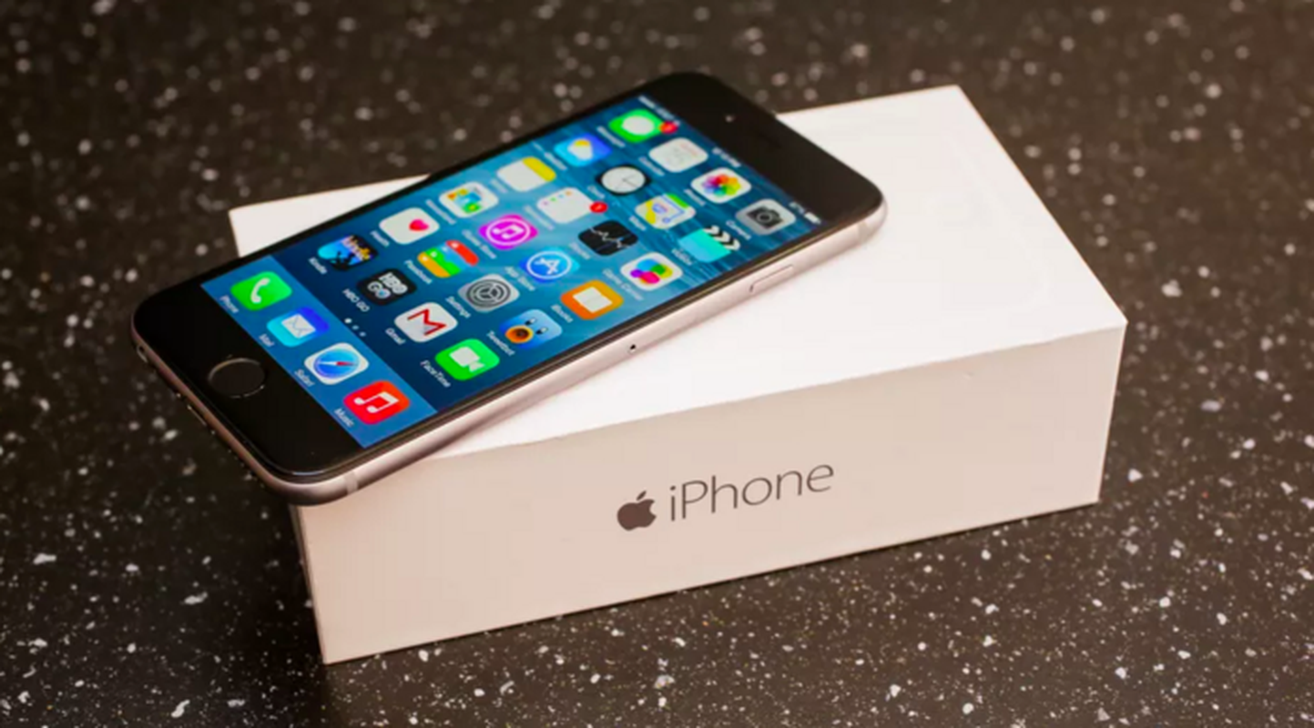 Top 5 iPhone te nhat lich su Apple van ban “dat nhu tom tuoi”-Hinh-6