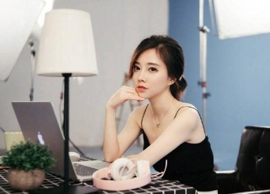 Nu streamer ty phu Trung Quoc gap su co nghiem trong ngay tren song