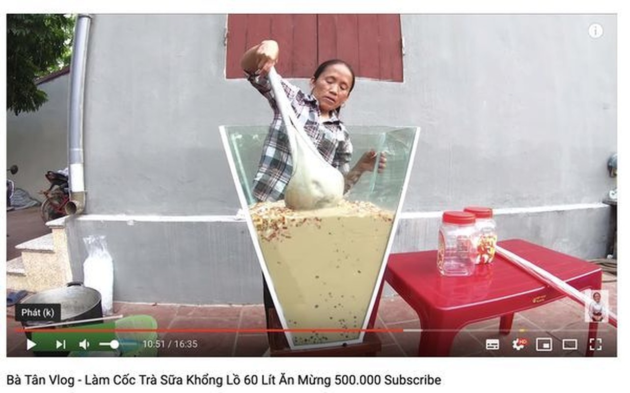 Mo lon mung 4 trieu subcribes va nhung lan an mung “lo” cua ba Tan Vlog-Hinh-4