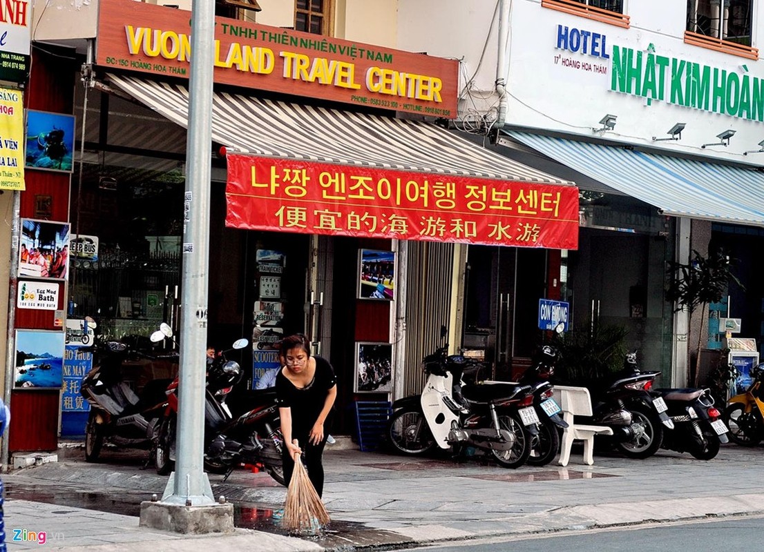 Tran ngap tieng Trung Quoc tren bien hieu o Nha Trang-Hinh-5