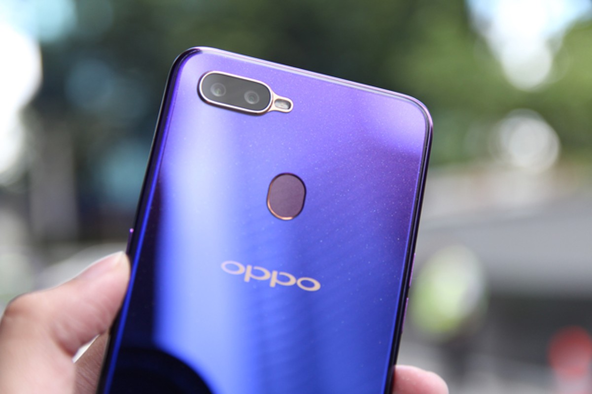 Tren tay chiec Oppo F9 Tim doi mau sieu dep-Hinh-10