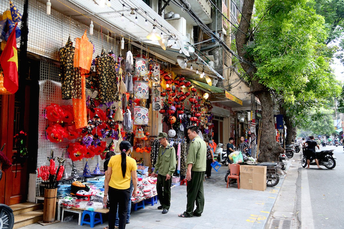 Anh: Do choi ma quy ban tran lan pho co Ha Noi truoc ngay Halloween-Hinh-10