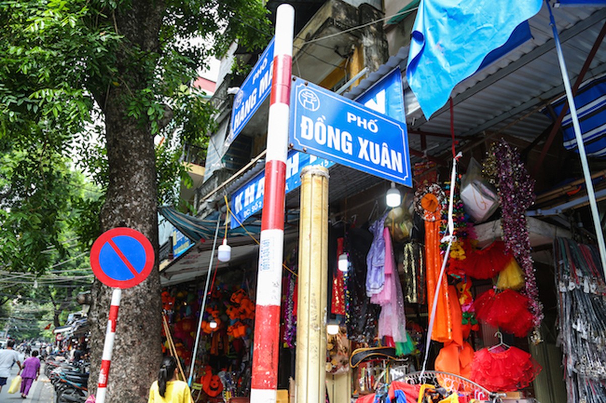 Anh: Do choi ma quy ban tran lan pho co Ha Noi truoc ngay Halloween