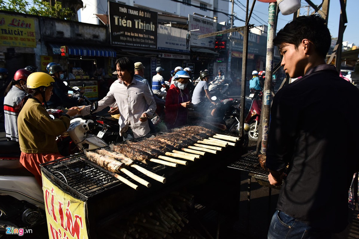 Nuong 3.000 ca loc, van khong du ban ngay Than Tai