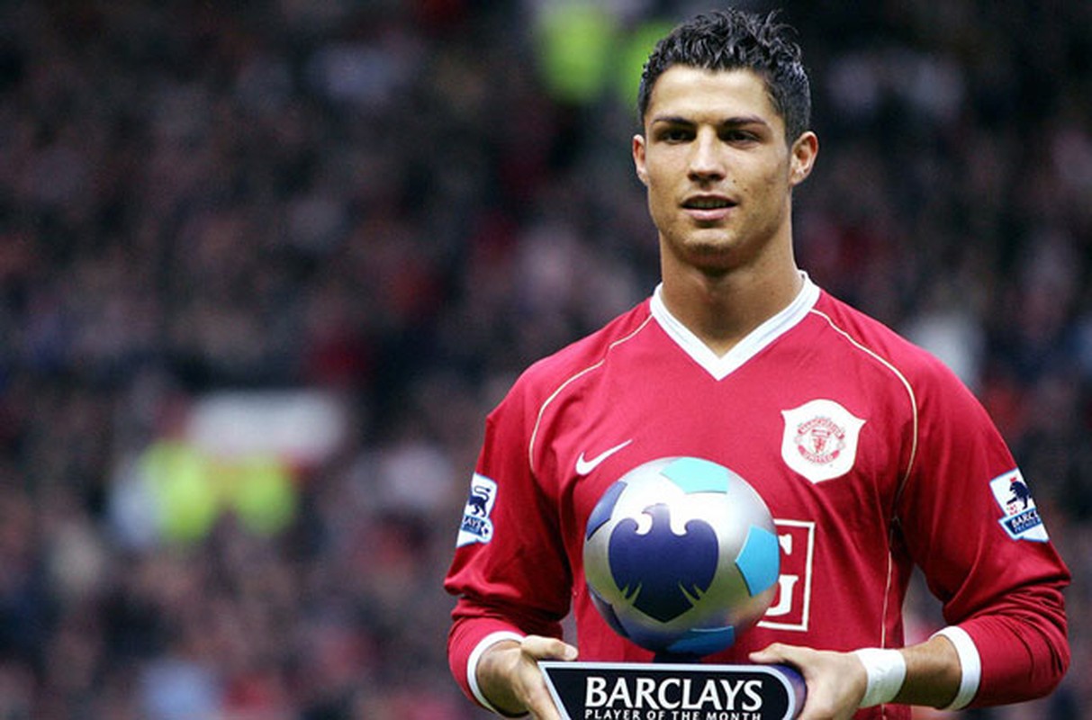 Tram ngan ly do Cristiano Ronaldo nen tro ve Manchester United-Hinh-3
