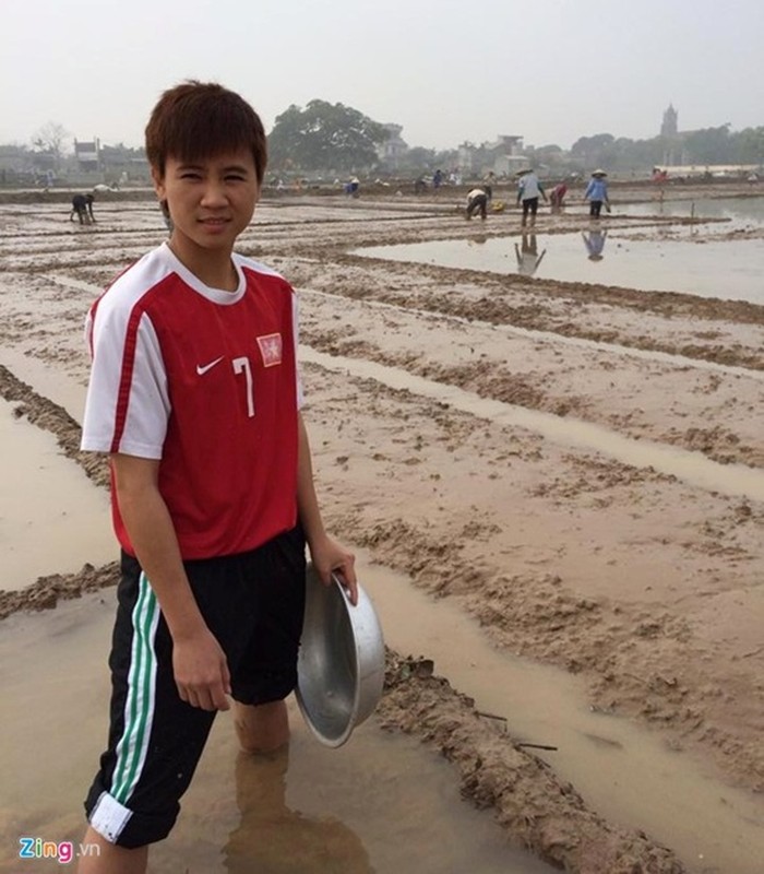 Ve tomboy cua Nguyen Thi Tuyet Dung doat Qua bong vang VN-Hinh-10