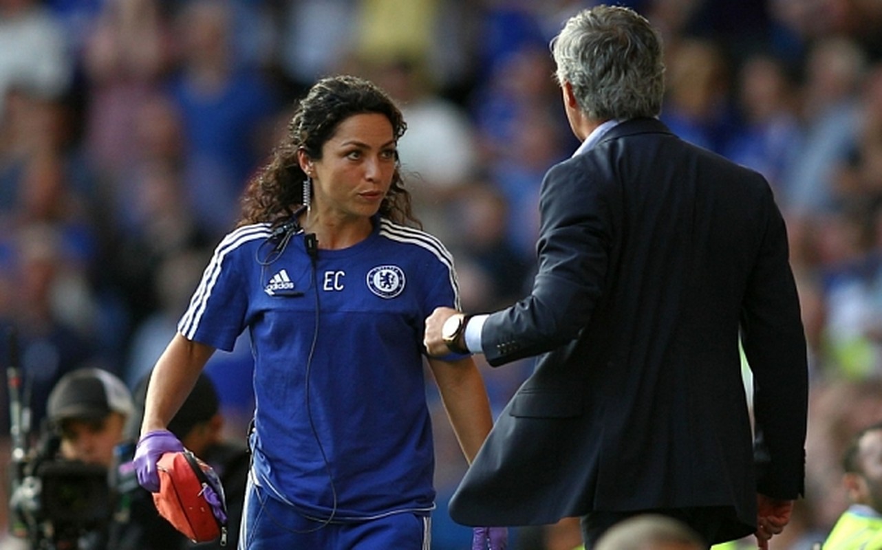 Chan dung bac si xinh dep cua Chelsea khien Mourinho noi doa-Hinh-8