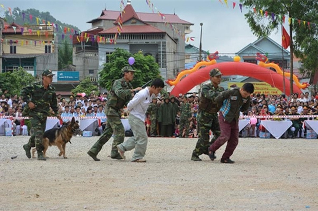 Than phuc vo thuat cua Bo doi Bien phong Viet Nam-Hinh-13