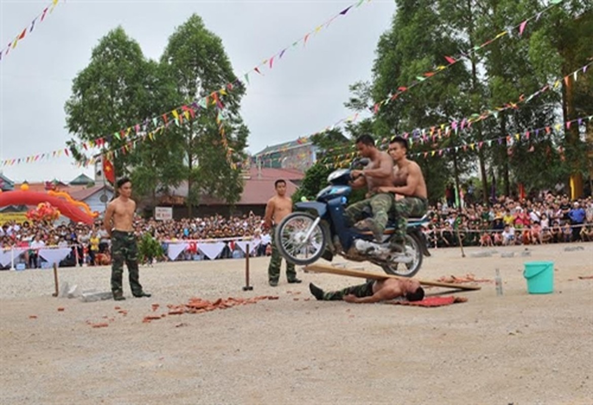 Than phuc vo thuat cua Bo doi Bien phong Viet Nam-Hinh-4