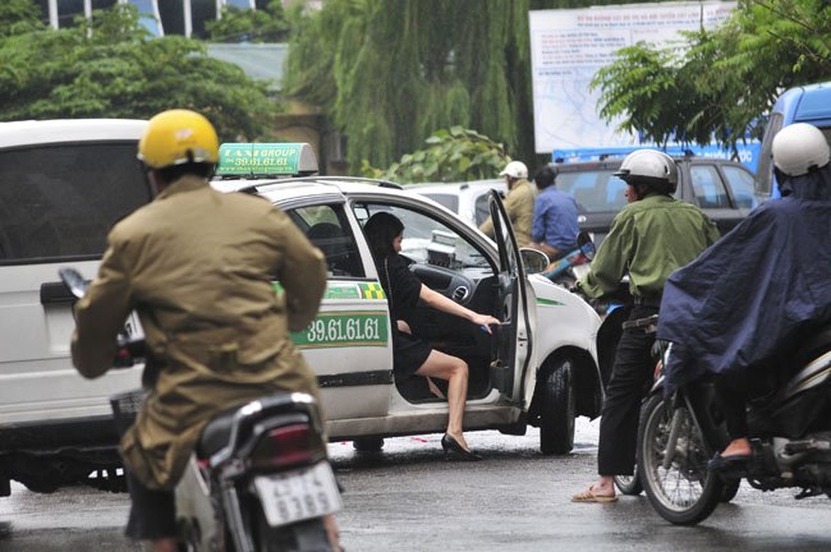 Chum anh nguoi Ha Noi te tai trong gio lanh, mua phun-Hinh-6