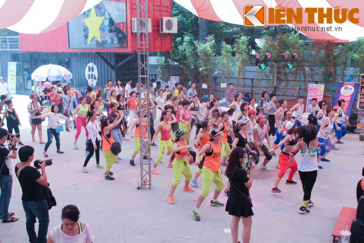 Gioi tre Ha thanh quay tung bung tai le hoi nhay Zumba