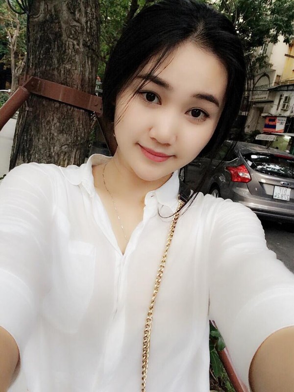 Nu tiep vien phan phao nghi van tinh cam voi Que Ngoc Hai-Hinh-12