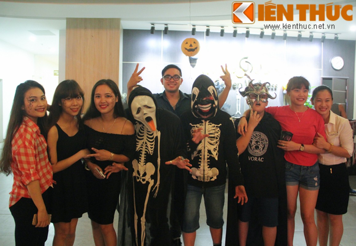 Gioi tre Ha thanh hoa trang kinh di trong dem hoi Halloween