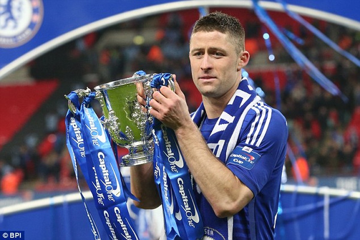 Terry ra di, ai se nhan chiec bang doi truong cua Chelsea?