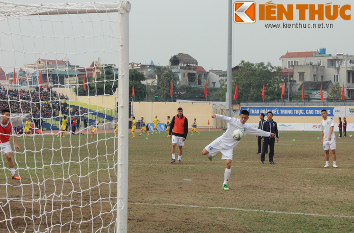 Bong moi cua V.League 2016 khien cau thu ngan ngam-Hinh-2