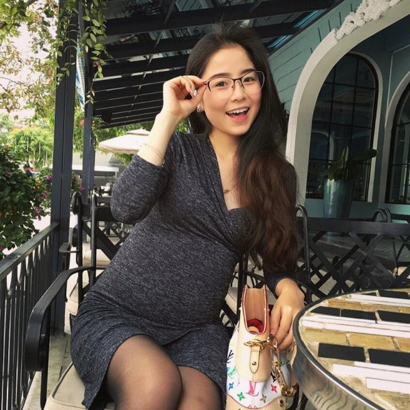 Hot girl Thanh Hoa duoc bao nuoc ngoai phong 