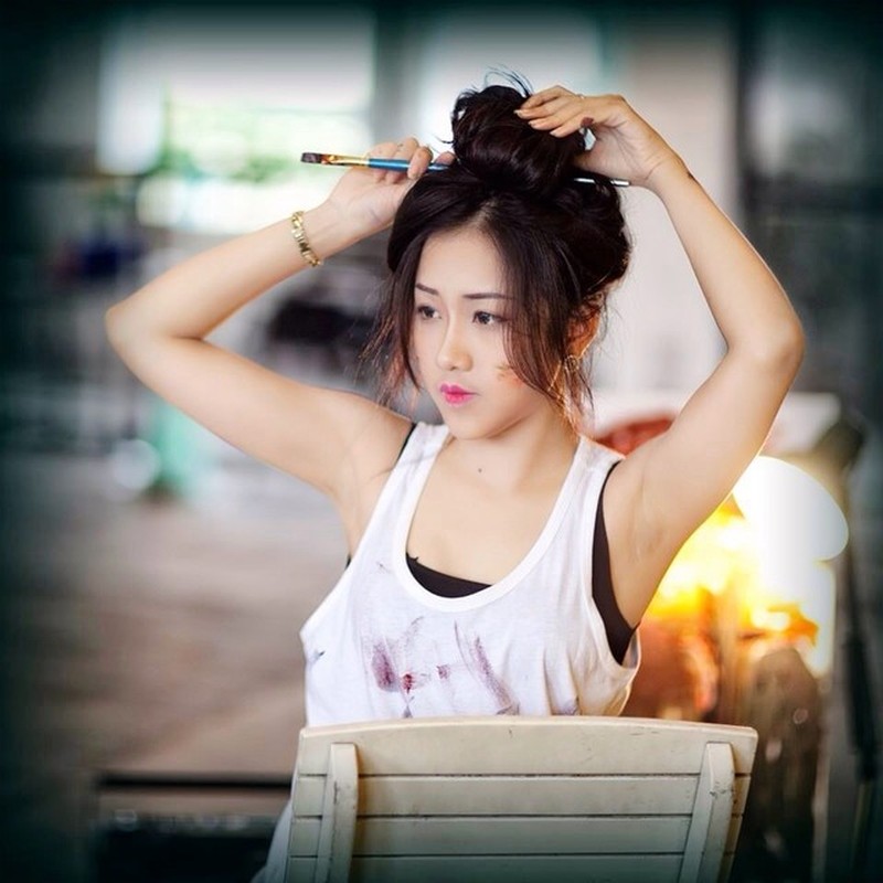 Hot girl cong con noi danh truong su pham la ai?-Hinh-7