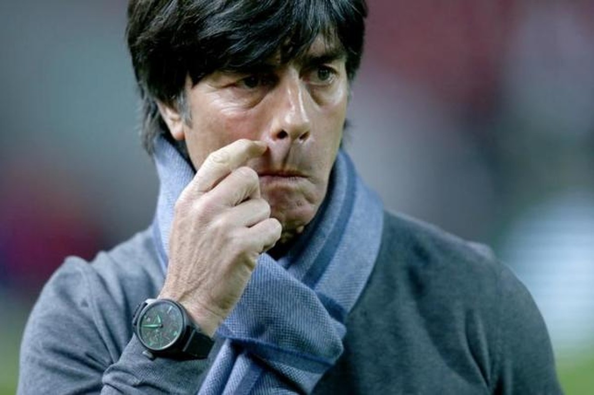 Do mat voi nhung hanh dong la cua HLV Joachim Loew-Hinh-7