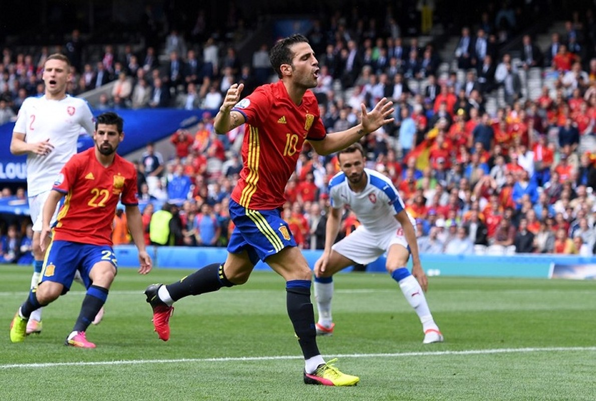 Anh Euro 2016 Tay Ban Nha 1 - 0 Czech: Pique pha 