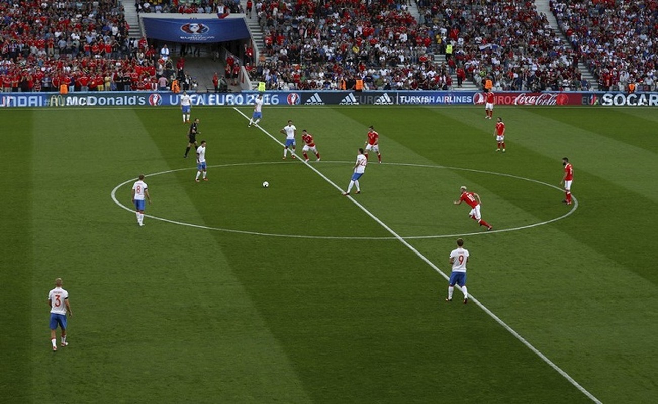 Anh Euro 2016 Nga 0-3 Xu Wales: Ramsey, Bale no sung