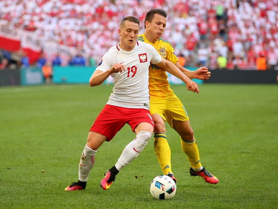 Anh Euro 2016 Ukraina - Ba Lan: Blaszczykowski tien doi thu ve nuoc-Hinh-5