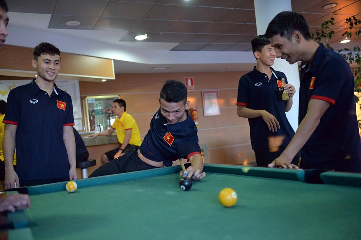 Ngoai bong da, tuyen thu Futsal Viet Nam choi gi?-Hinh-3