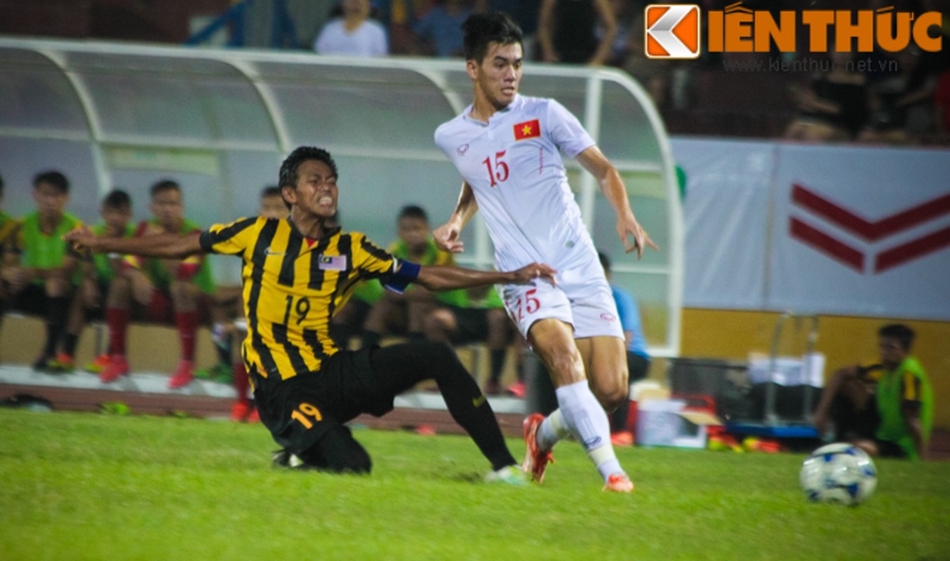 Thang Malaysia  3-1 U19 Viet Nam xay vung ngoi dau-Hinh-8
