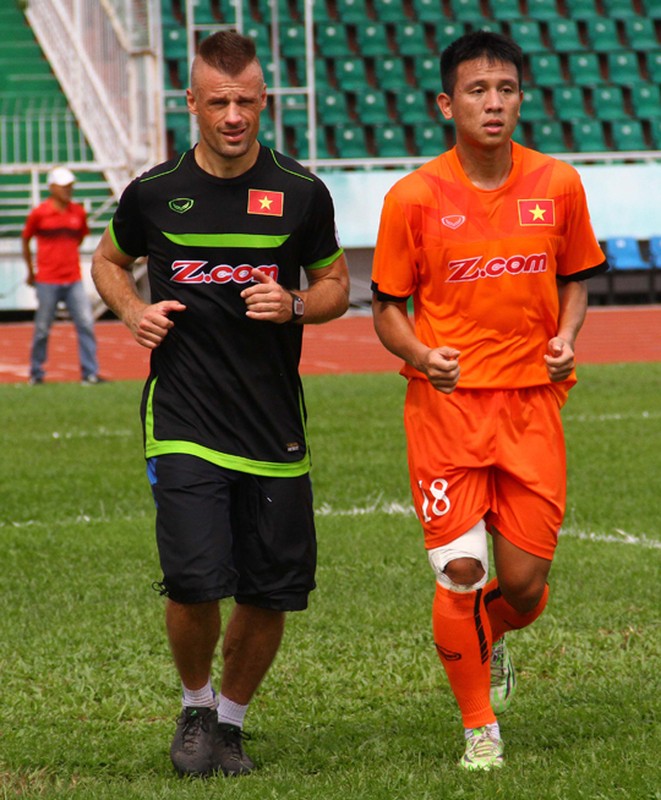 Chan dung “nguoi thoi suc” cho DT Viet Nam truoc AFF Cup-Hinh-2