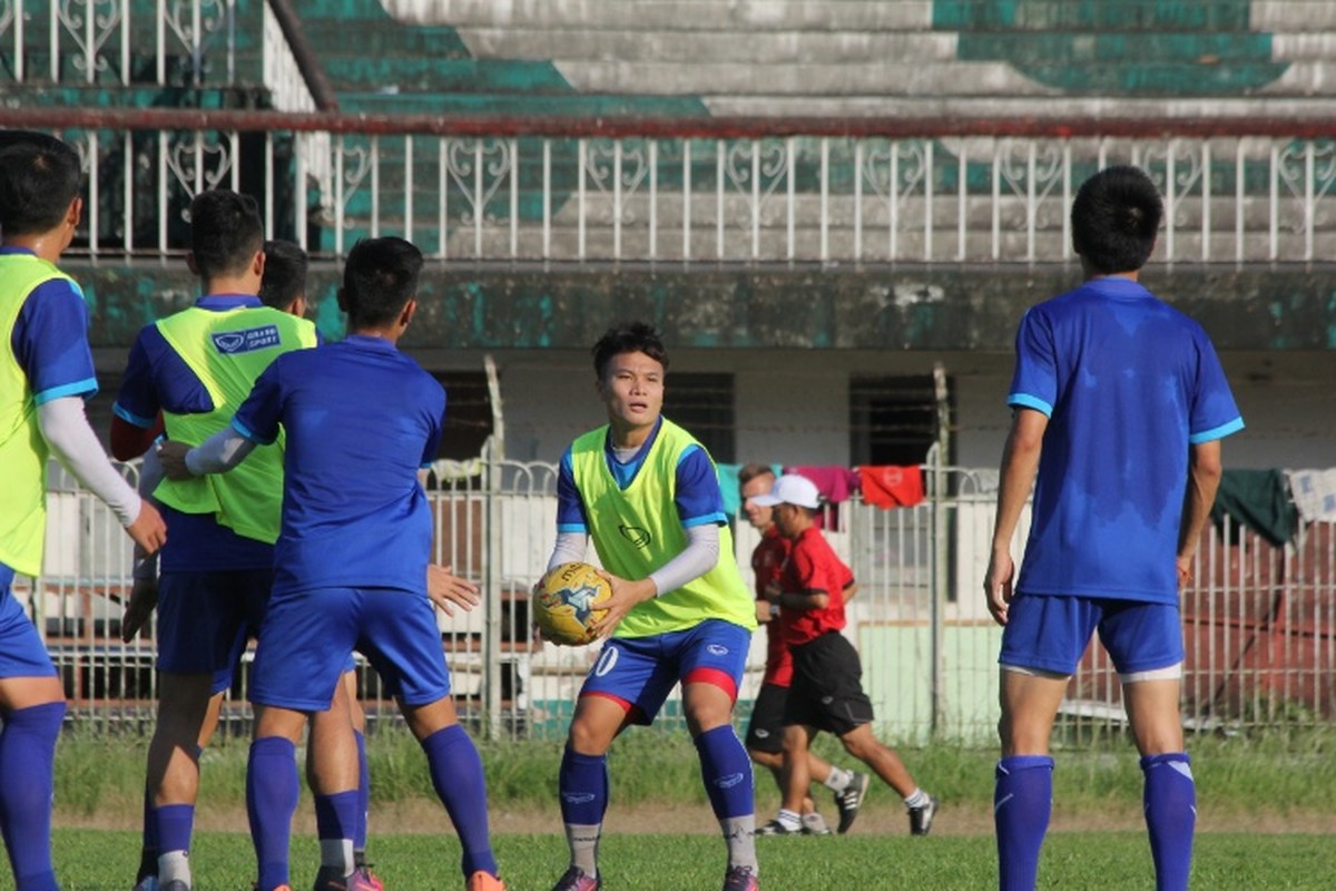 DTQG Viet Nam vui dua truoc tran mo man AFF Cup 2016-Hinh-8