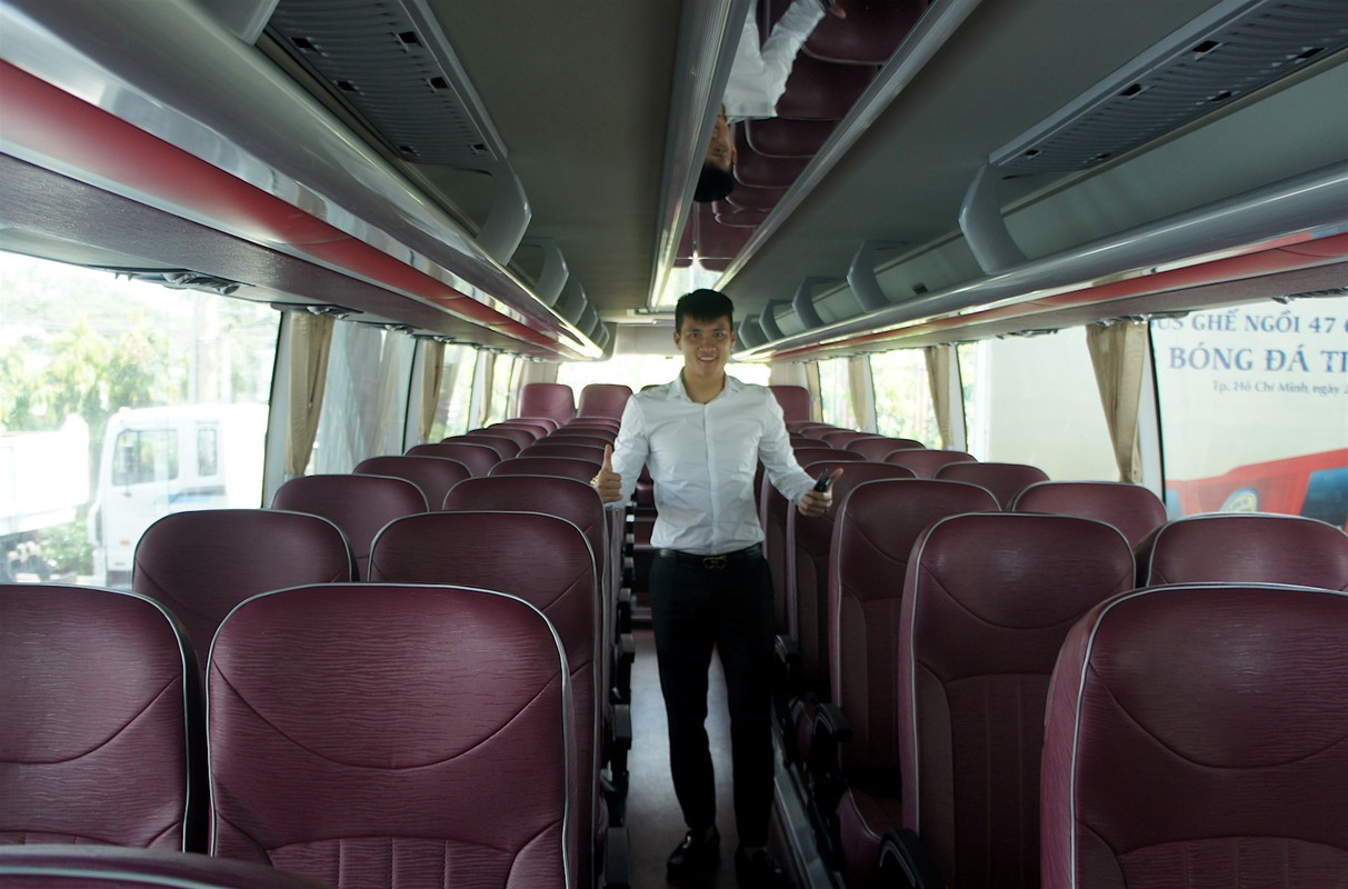 Cong Vinh va loi hua xe bus 5 sao cho CLB TP HCM-Hinh-2