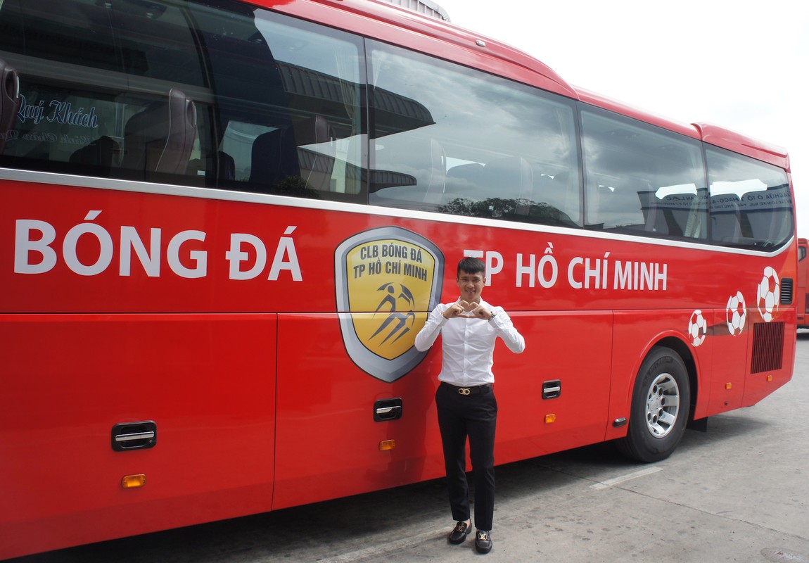 Cong Vinh va loi hua xe bus 5 sao cho CLB TP HCM-Hinh-6