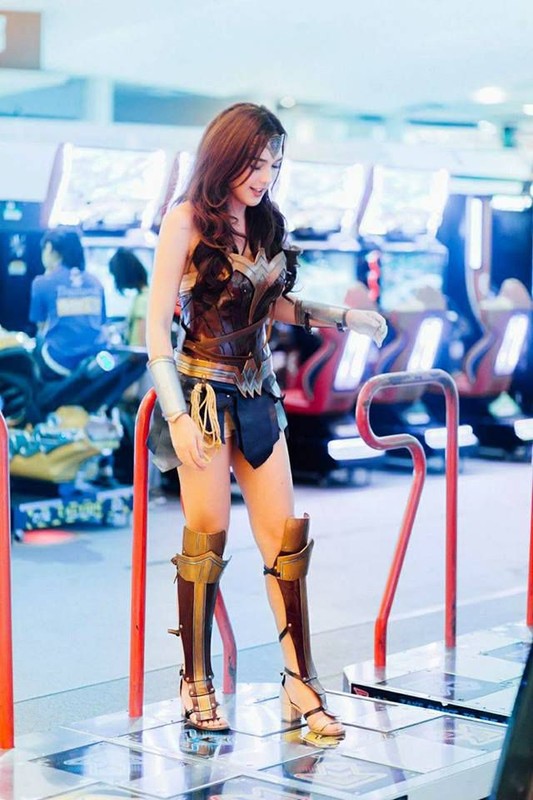 My nhan chuyen gioig noi tieng khi hoa than thanh Wonder Woman-Hinh-8