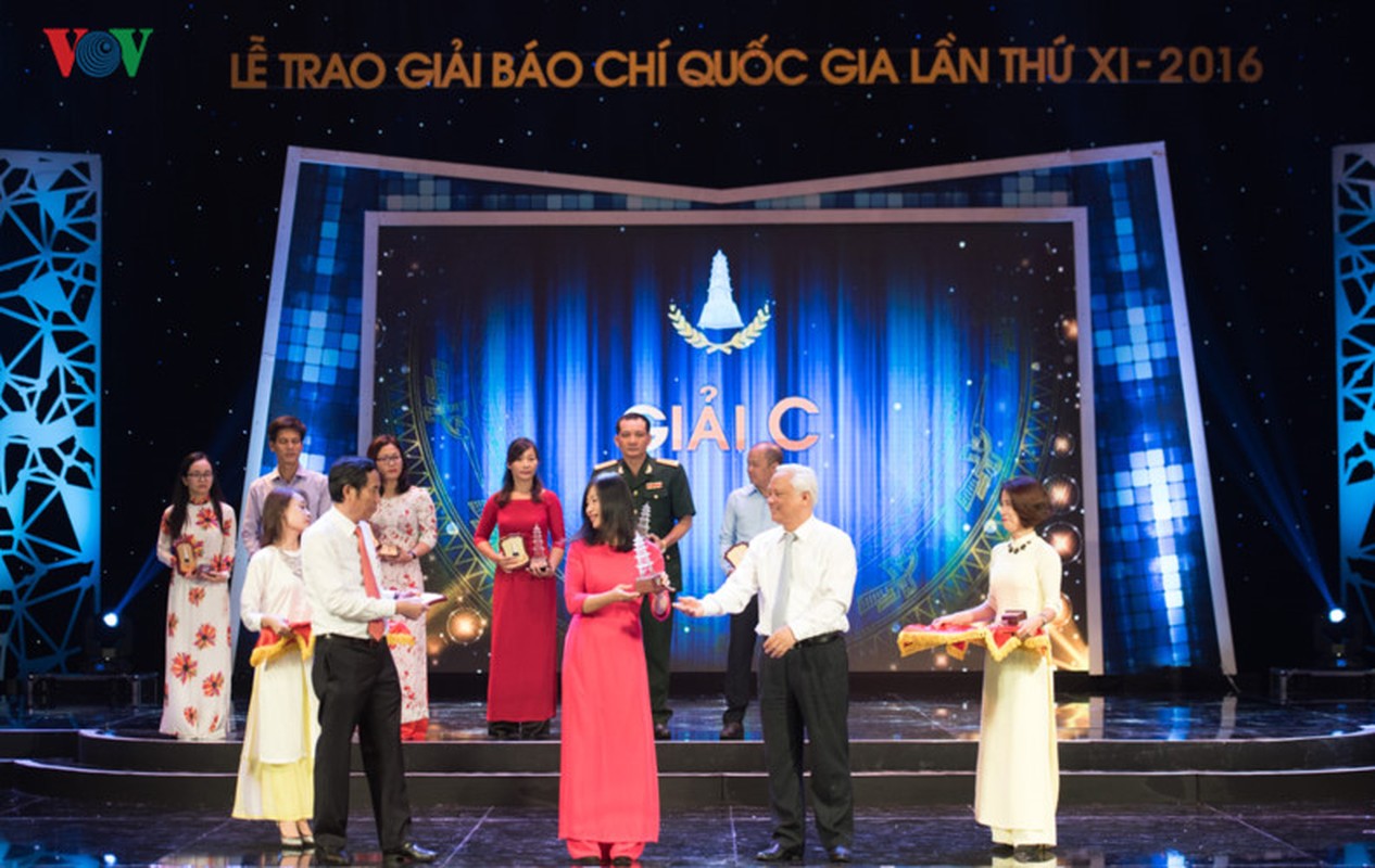 Toan canh le trao giai Bao chi quoc gia lan thu XI-Hinh-15