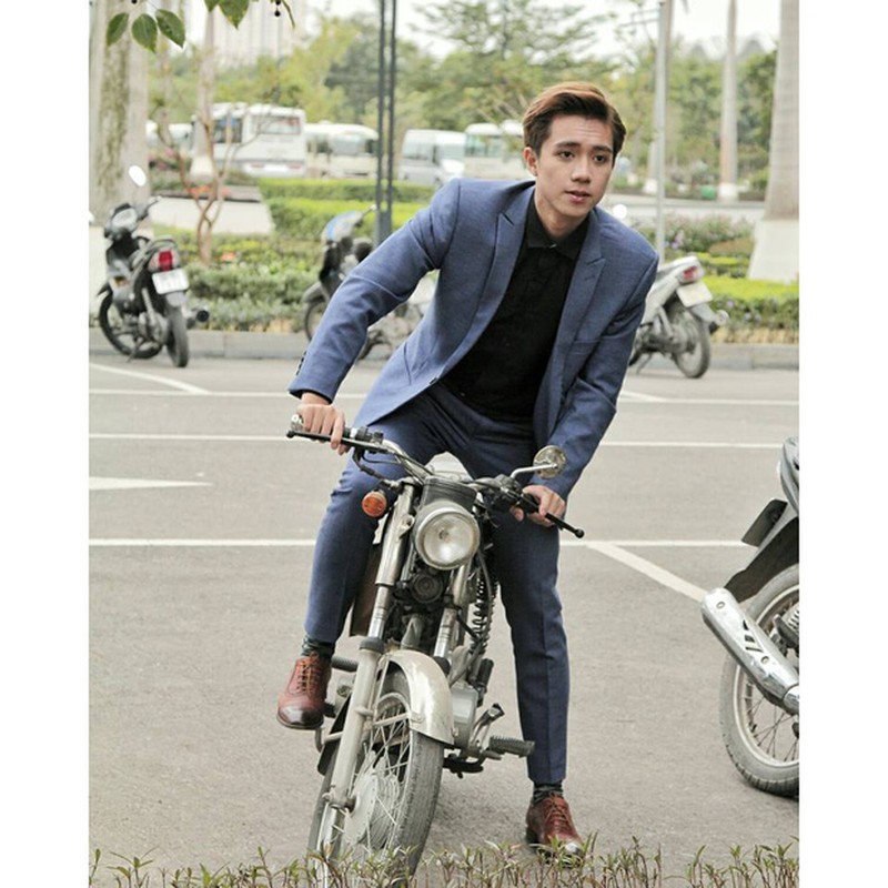 Hot boy Kinh te Quoc dan co khuon mat giong Soobin Hoang Son-Hinh-4