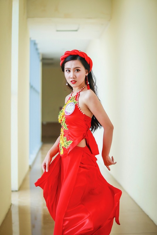 Co gai 10X Ha Noi va thu thach toa sang Miss Teen-Hinh-9