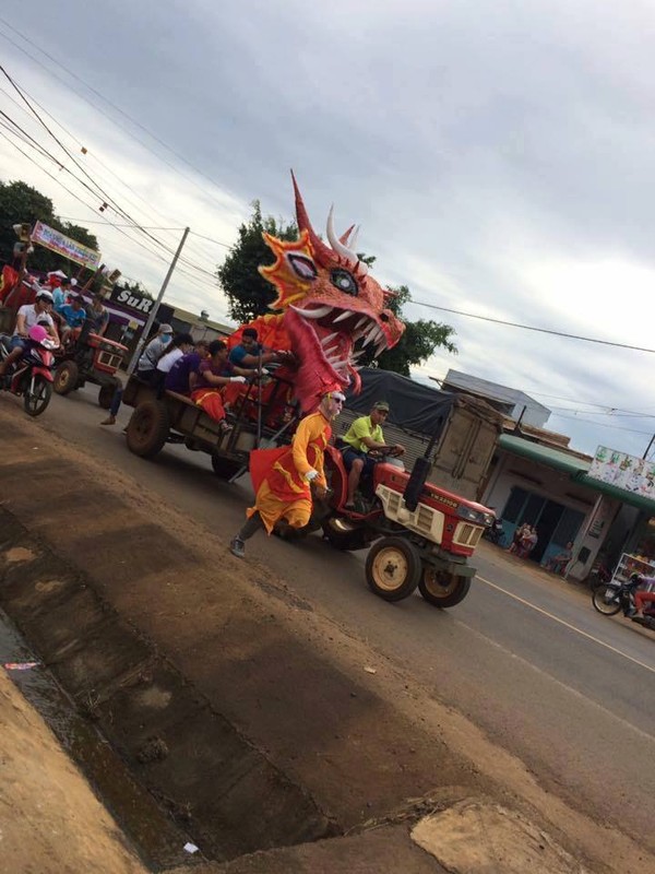 Cuoi ngat truoc loat dau lan quai di mua Tet Trung thu-Hinh-8