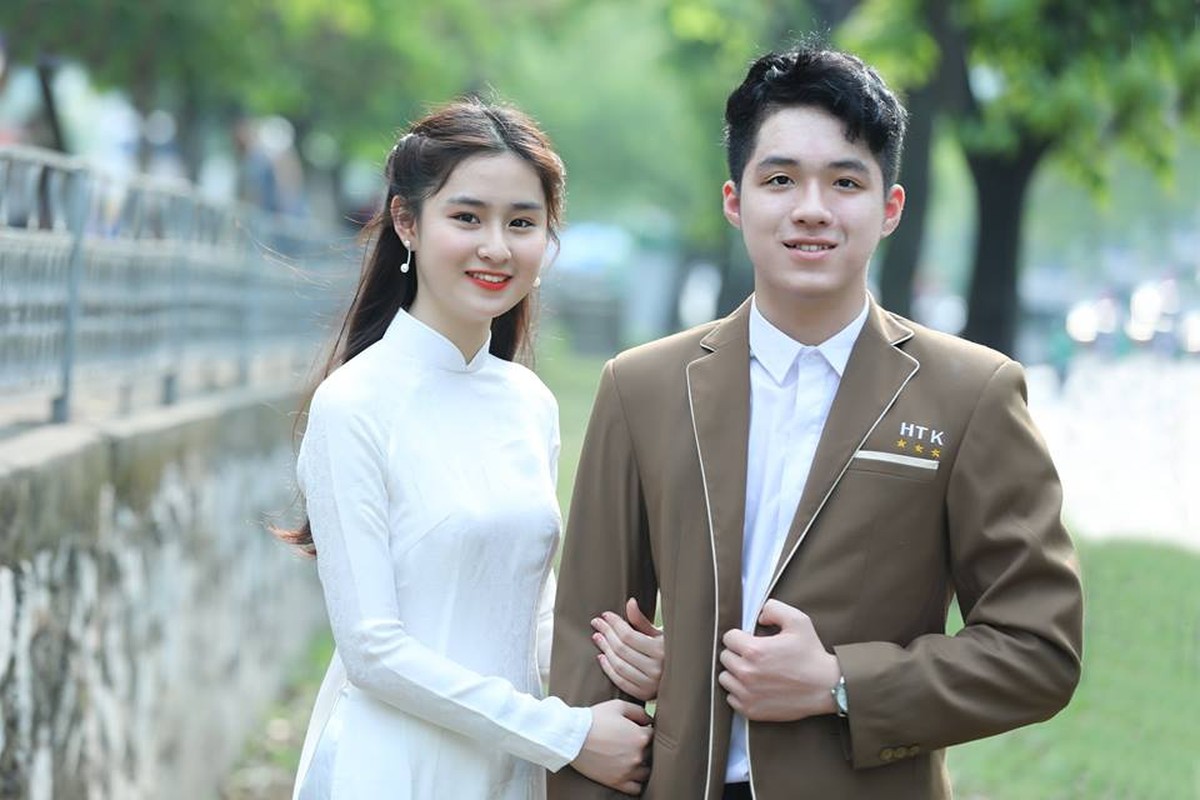 Nu sinh 10X Ha thanh &quot;toa sang&quot; voi khoanh khac nu cuoi duyen-Hinh-10