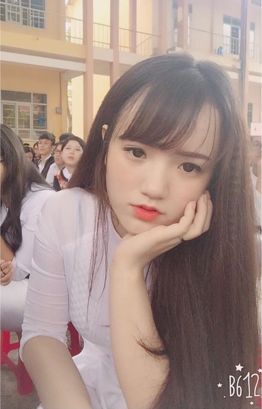 Nu sinh Dak Lak noi tieng vi mac ao dai qua dep-Hinh-4