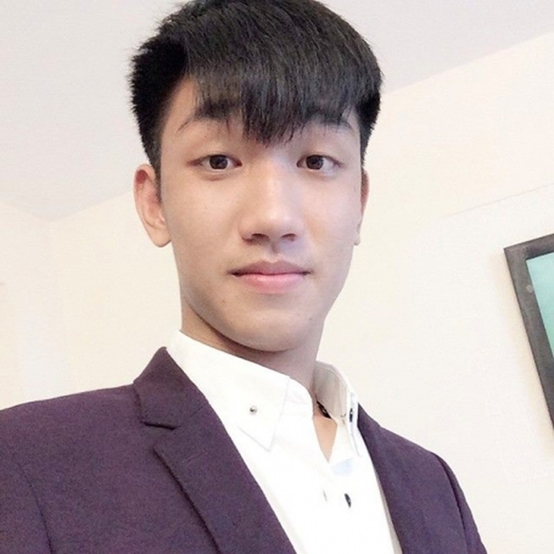Hot boy U23 VN lam nguoi mau khien chi em me met-Hinh-8