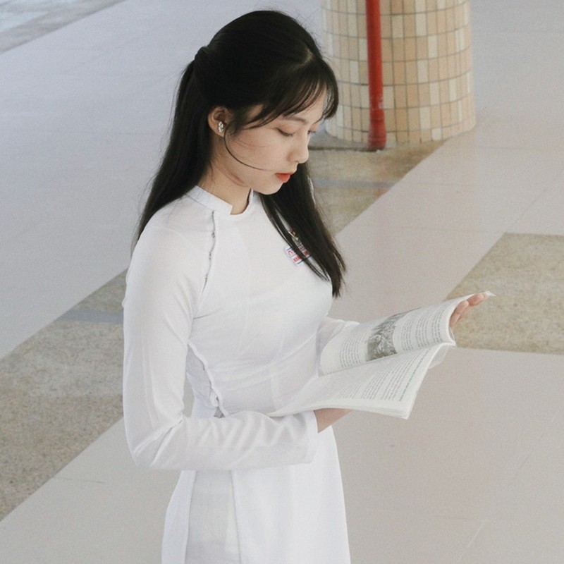 Chua den khai giang nhung nu sinh Da Nang da lung linh trong ao dai-Hinh-3